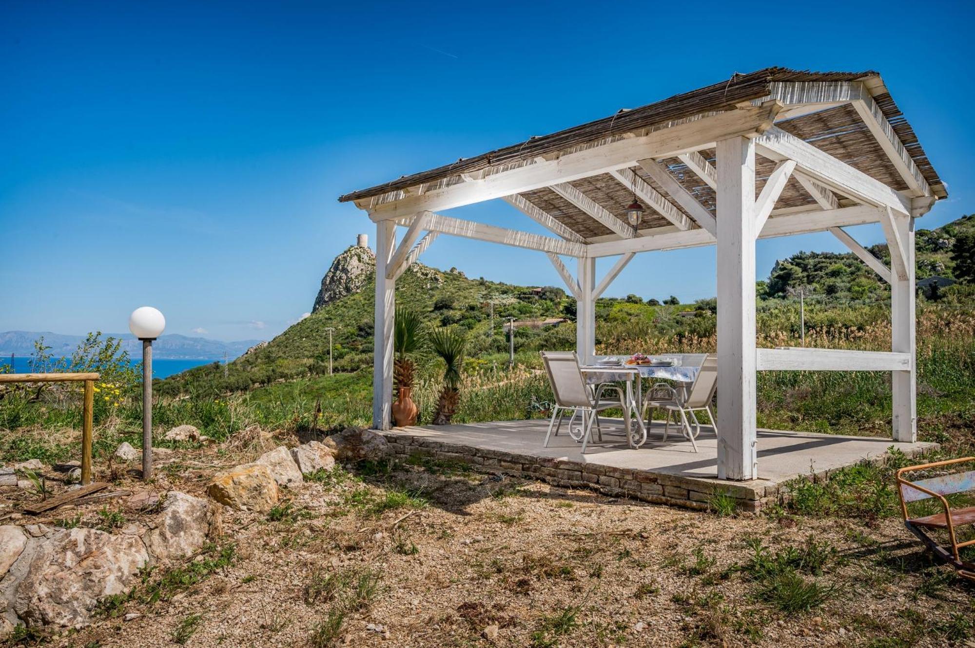 Apt Villa Anna E Apt Cantina Vito Vicinissimi Alla Riserva Dello Zingaro Scopello  Exterior photo